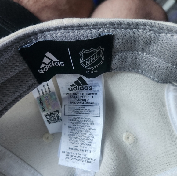 Signed Ryan Smyth hat - Picture 4 of 4